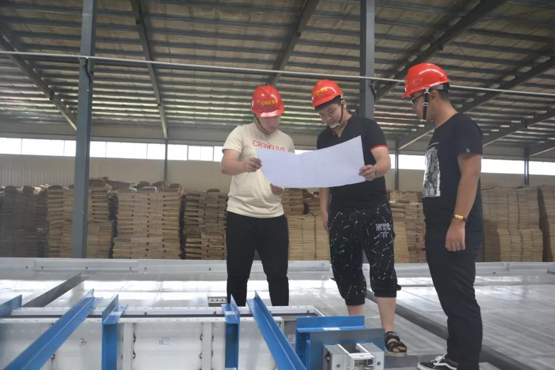 中國中建一局集團來五棵松公司驗收鋁模成品!